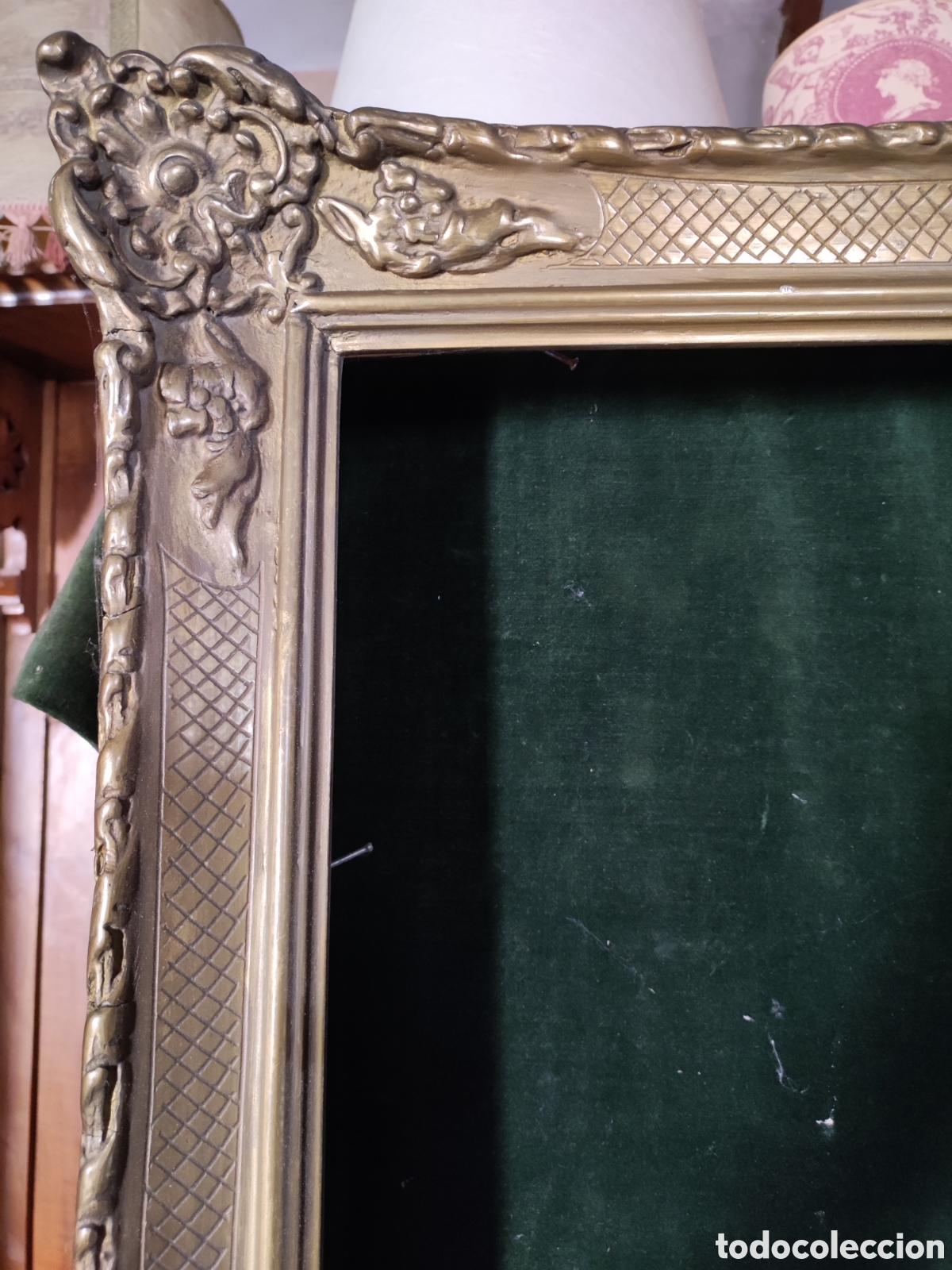 Antig&uuml;edades: Marco de madera y pasta siglo 20 - Foto 4