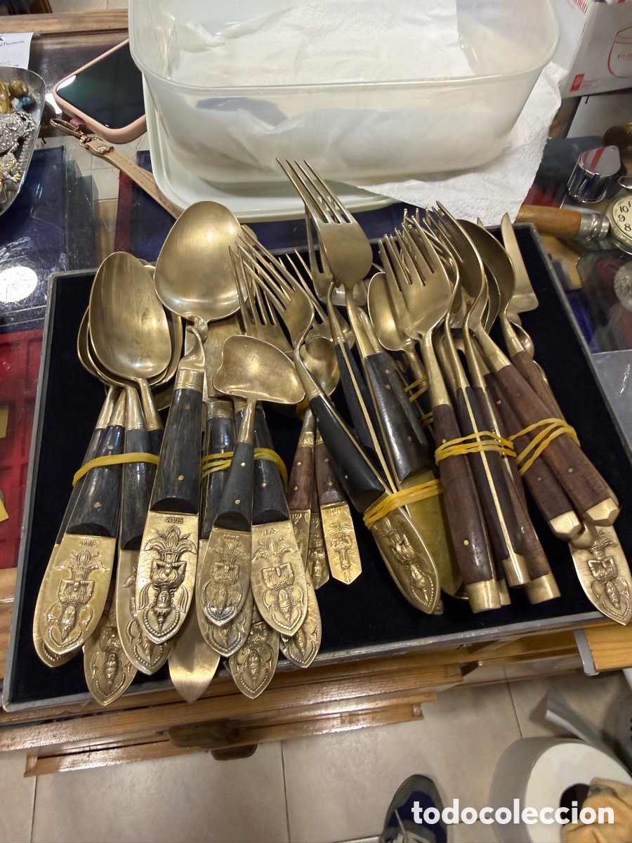 Antig&uuml;edades: Lote de cubiertos de Siam