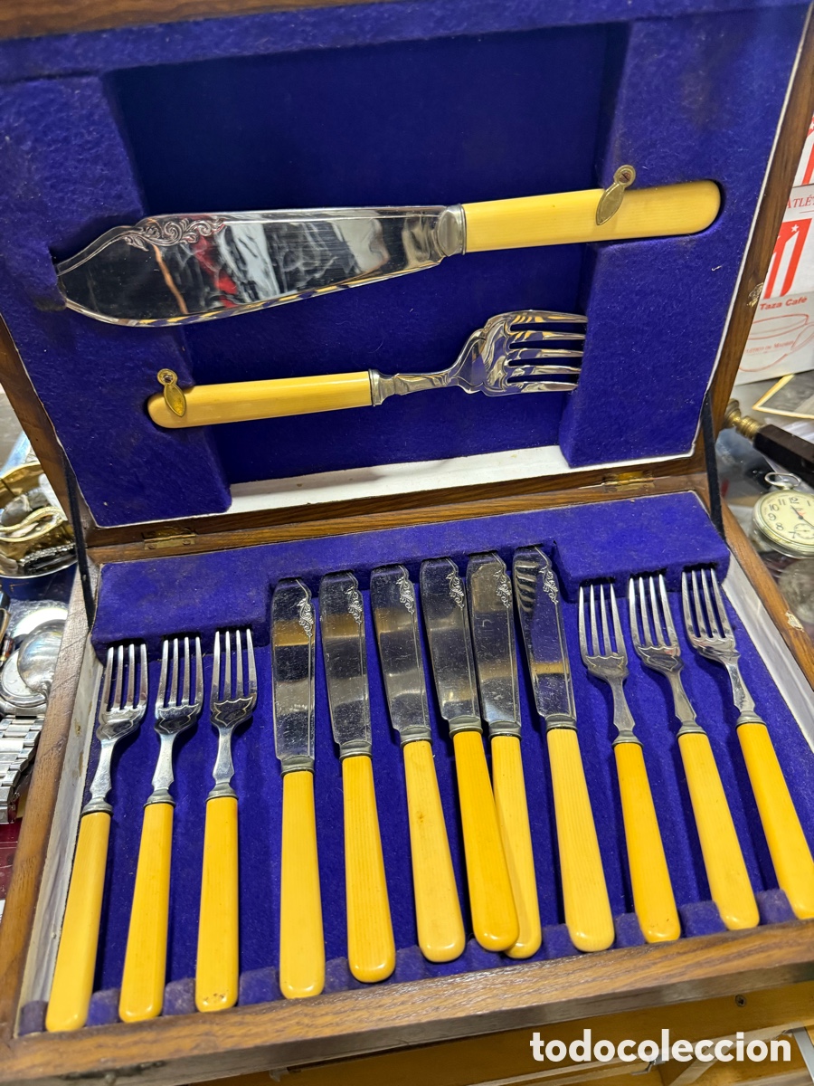 Antig&uuml;edades: Magn&iacute;fico estuche con cubiertos ingleses, completo, muy buen estado