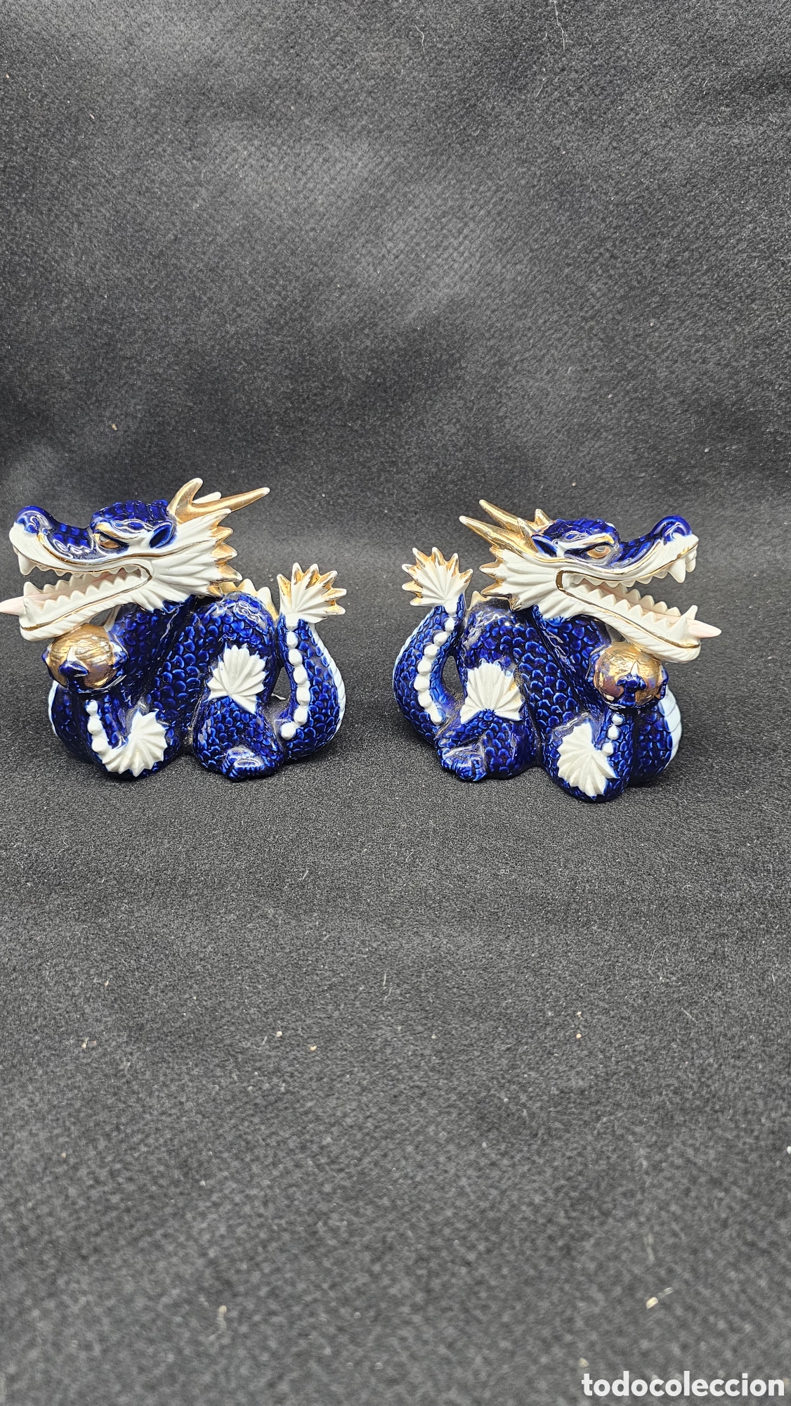 Antig&uuml;edades: Pareja de dragones de porcelana japonesa