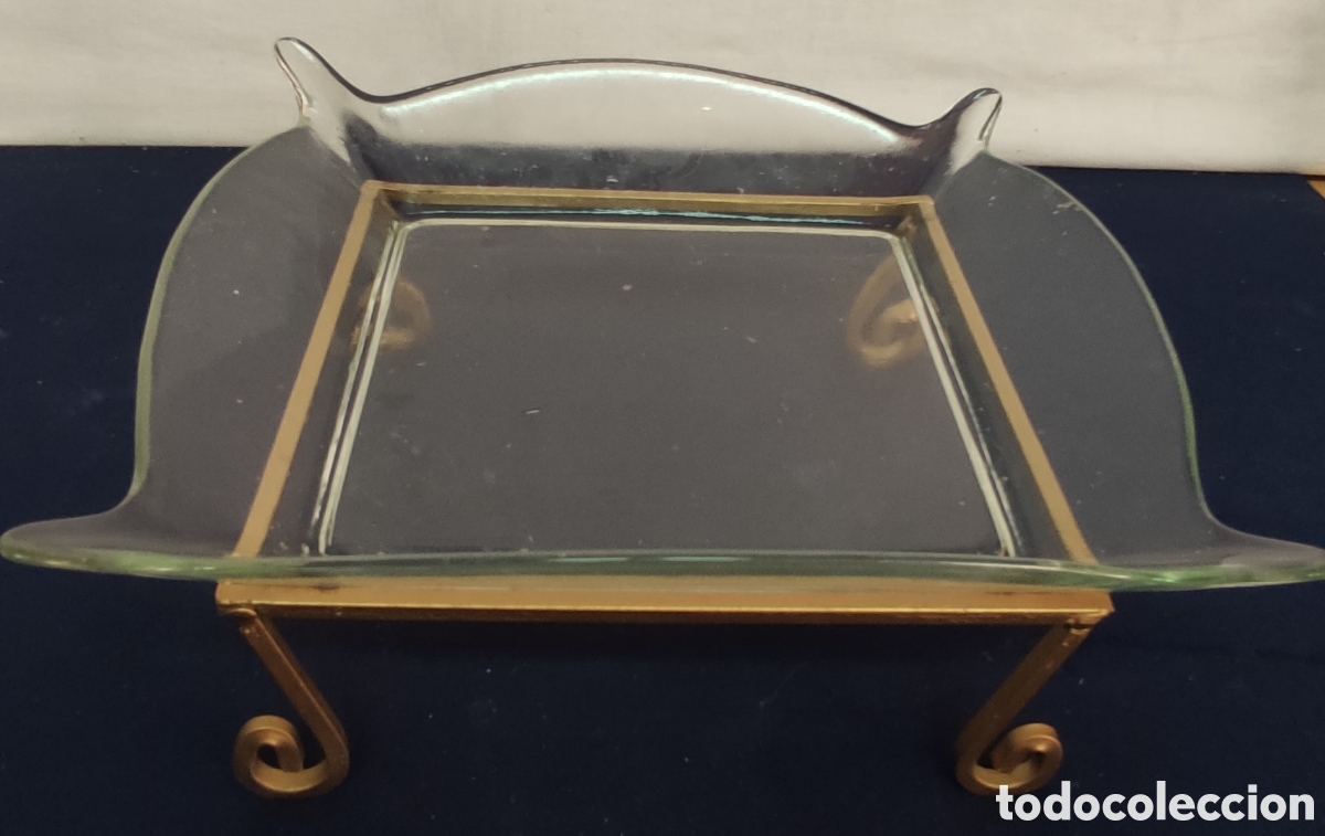 Antig&uuml;edades: Soporte de metal y cristal para macets
