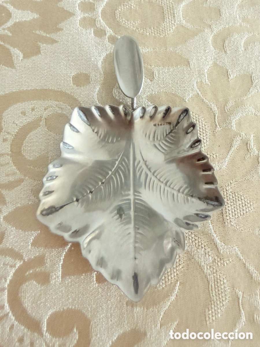 Antig&uuml;edades: Cenicero no plata en forma de hoja