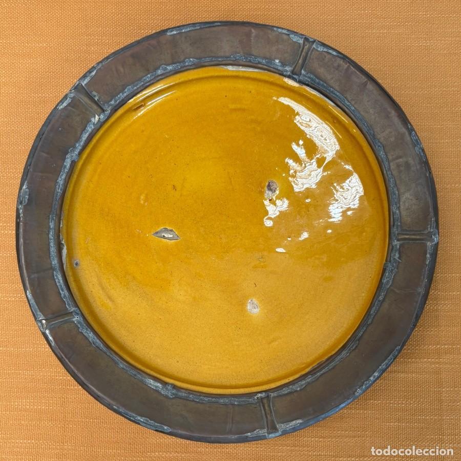 Antig&uuml;edades: Plato &Aacute;rabe Antiguo de Cer&aacute;mica y Metal
