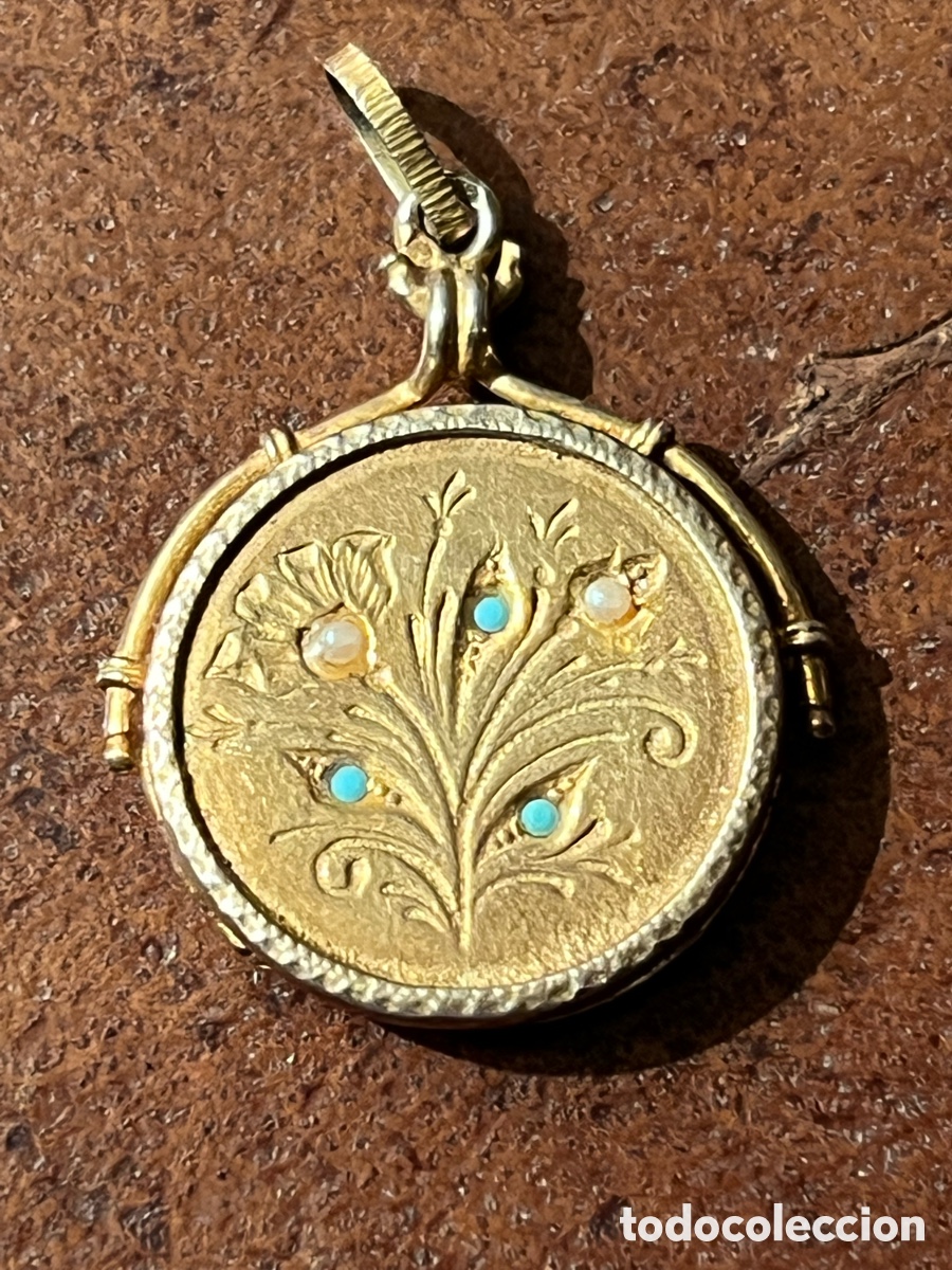 Antig&uuml;edades: Joya tradicional indumentaria medall&oacute;n relicario plata dorada punzonada