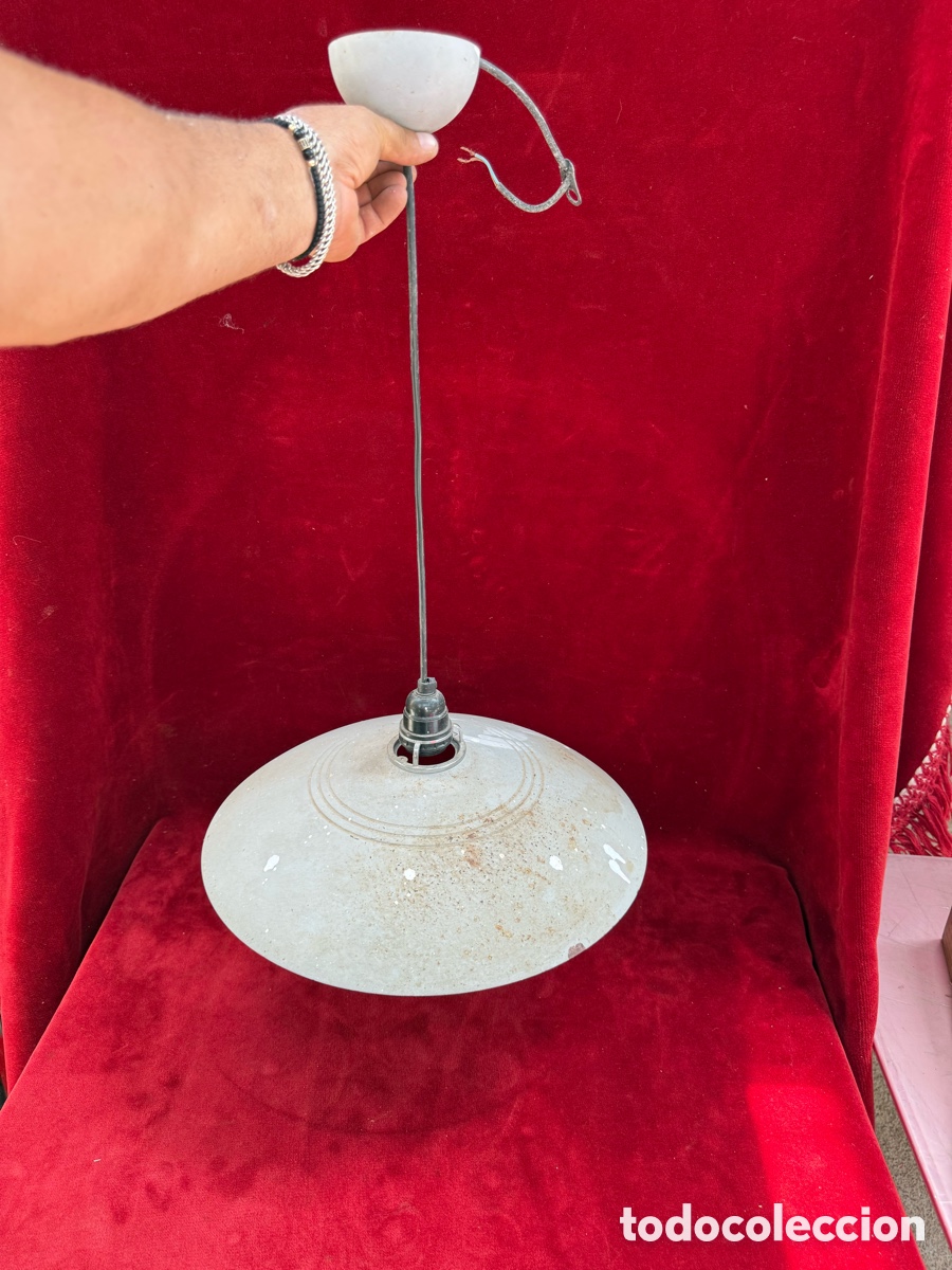 Antig&uuml;edades: Antigua y gran lampara de techo,pantalla colgante!chapa!