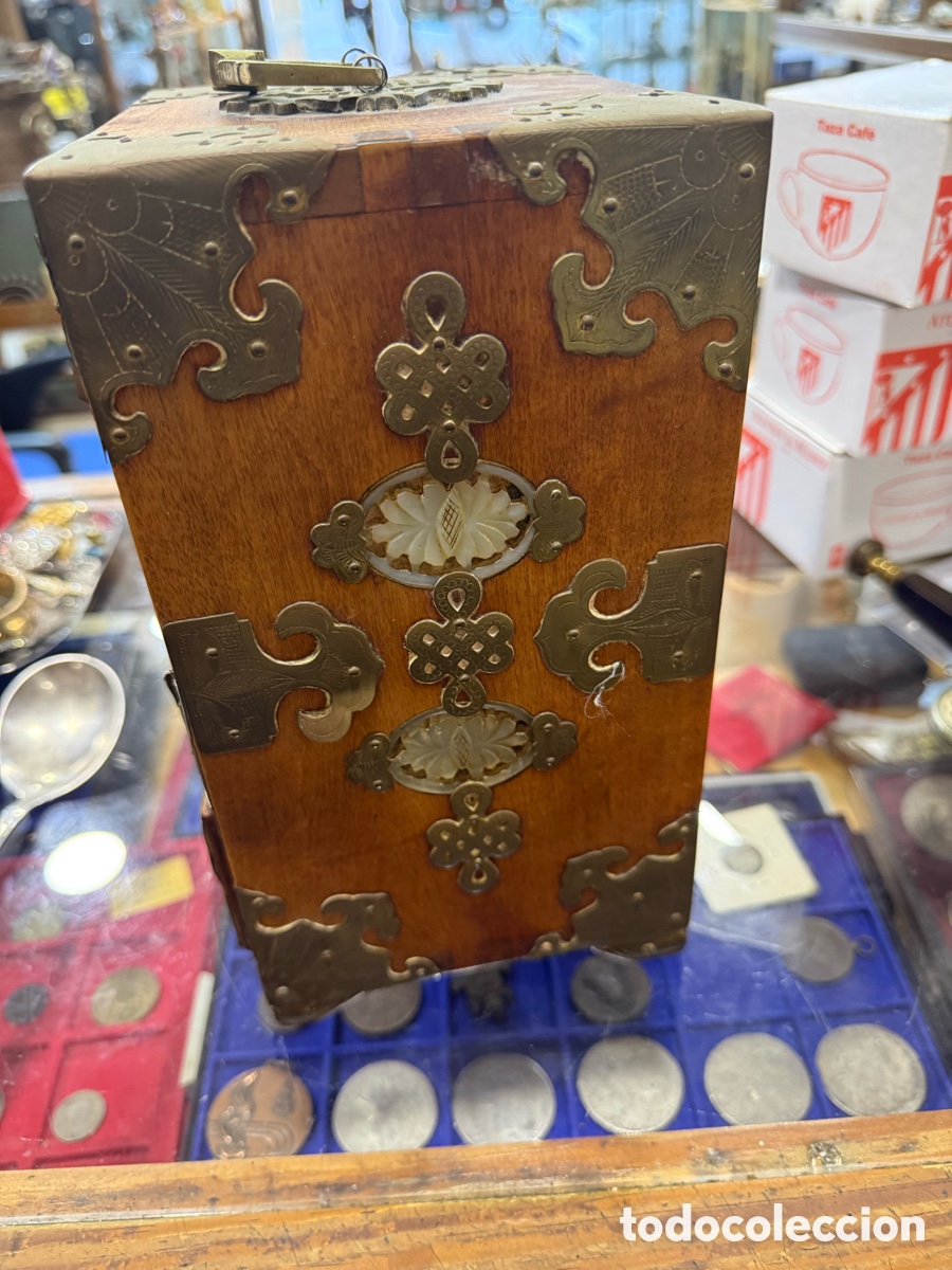 Antig&uuml;edades: Bonito joyero asi&aacute;tico - Foto 6
