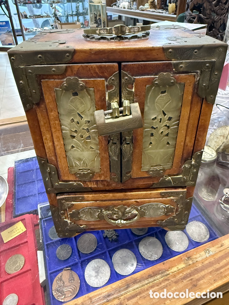 Antig&uuml;edades: Bonito joyero asi&aacute;tico
