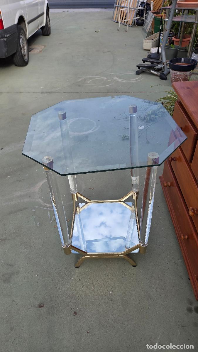 Antig&uuml;edades: mesa de cristal y metraquilato - Foto 1