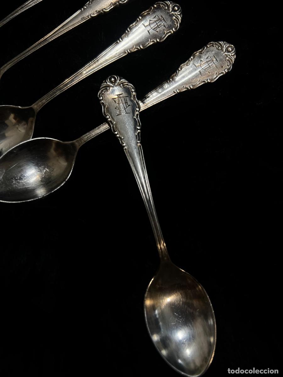 Antig&uuml;edades: Juego de Cucharitas Antiguas con Monograma Grabado -(Principios S. XX)