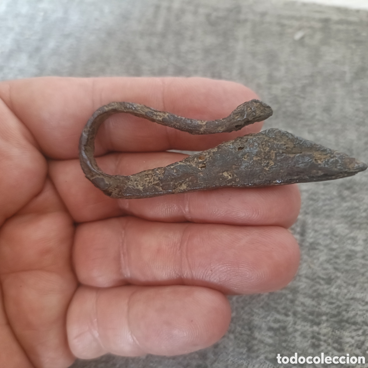 Antig&uuml;edades: Antiguo chisquero o encendedor medieval realizado en forja