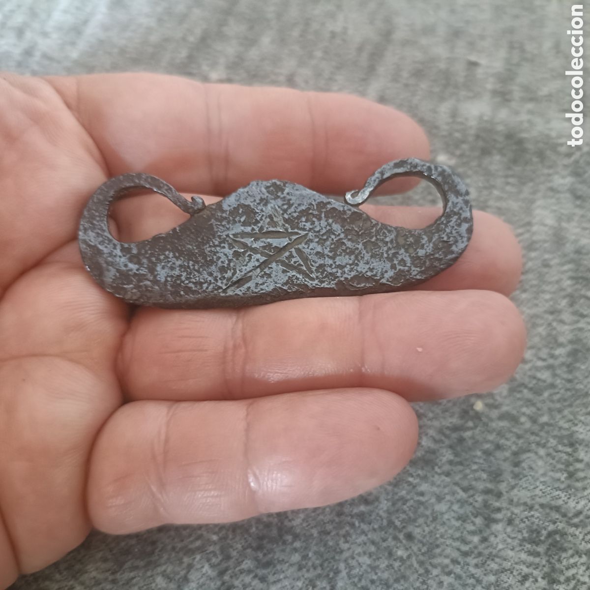 Antig&uuml;edades: Antiguo chisquero o encendedor medieval realizado en forja
