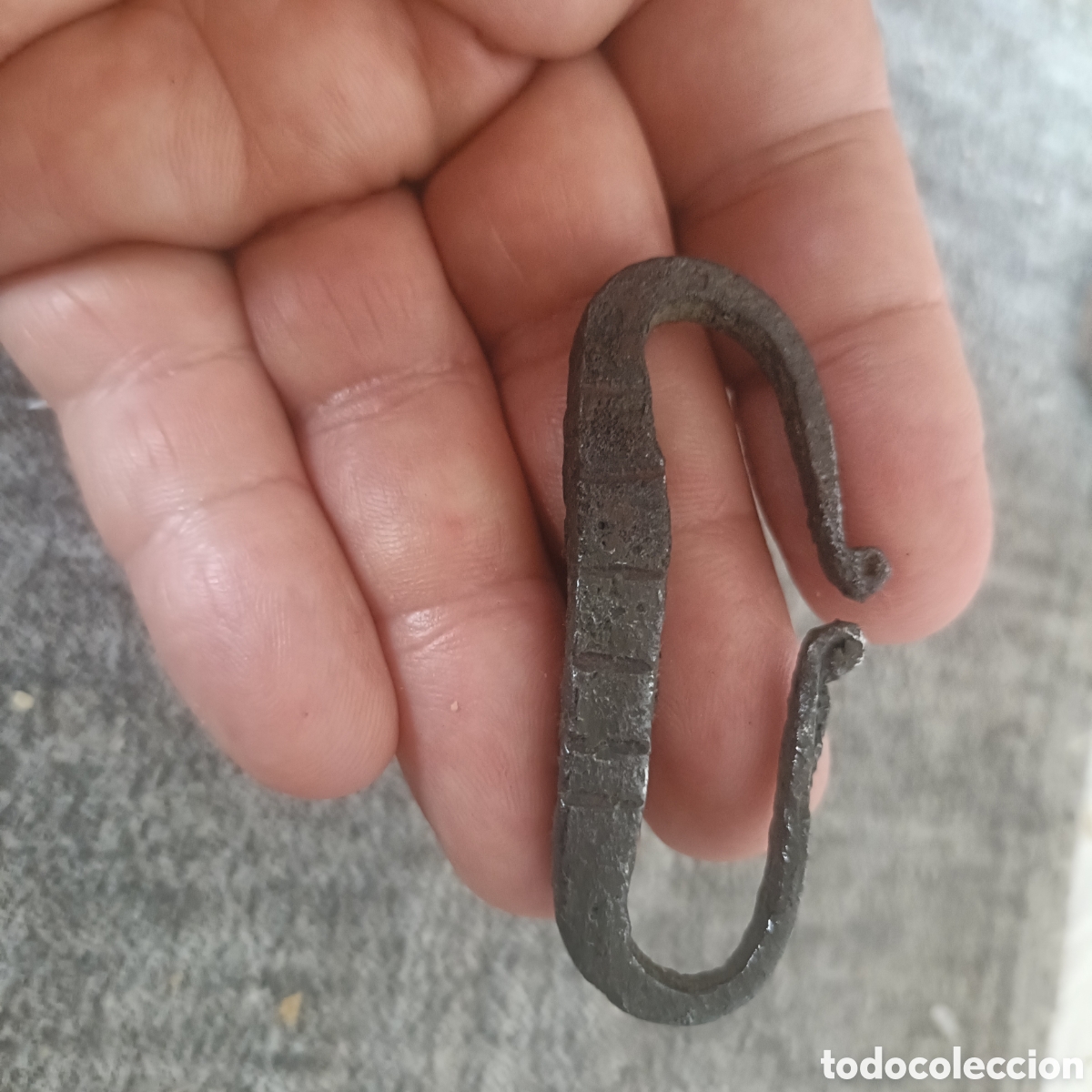 Antiguidades: Antiguo chisquero o encendedor medieval realizado en forja