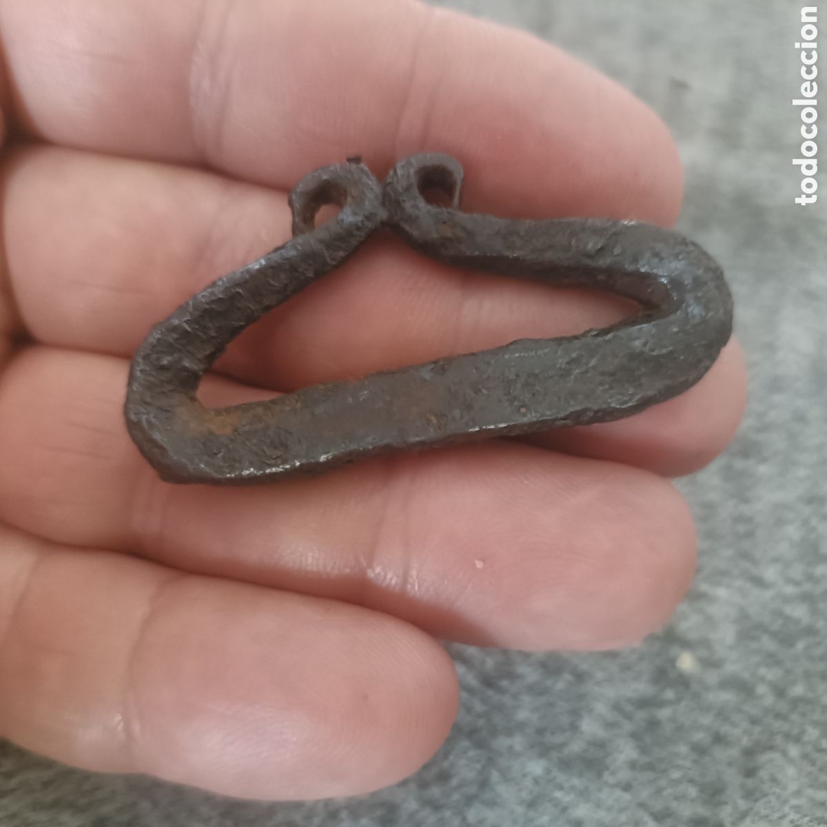 Antig&uuml;edades: Antiguo chisquero o encendedor medieval realizado en forja