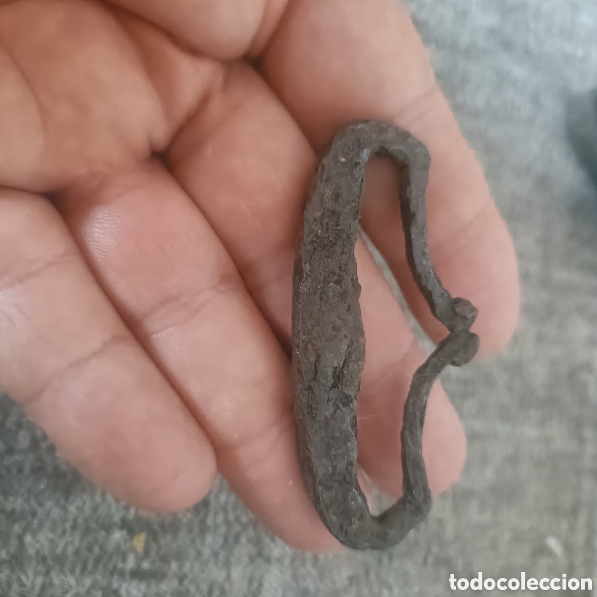 Antiguidades: Antiguo chisquero o encendedor medieval realizado en forja