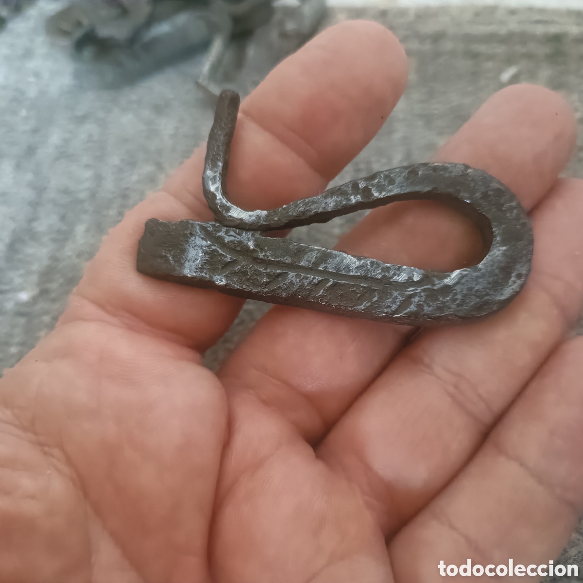 Antiguidades: Antiguo chisquero o encendedor medieval realizado en forja