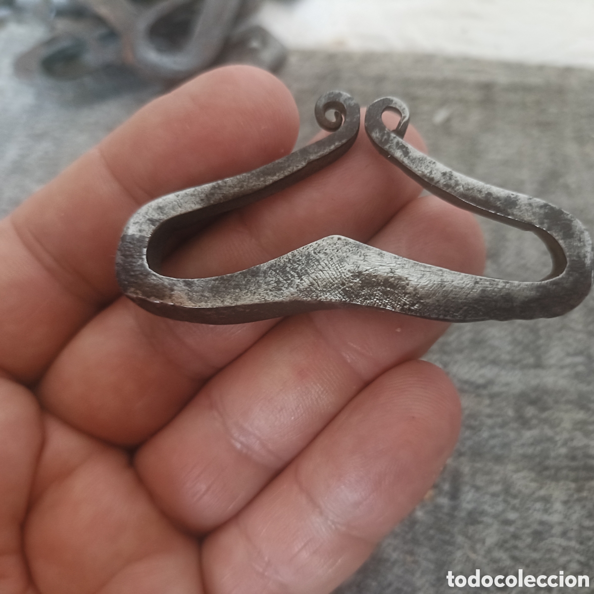 Antiguidades: Antiguo chisquero o encendedor medieval realizado en forja