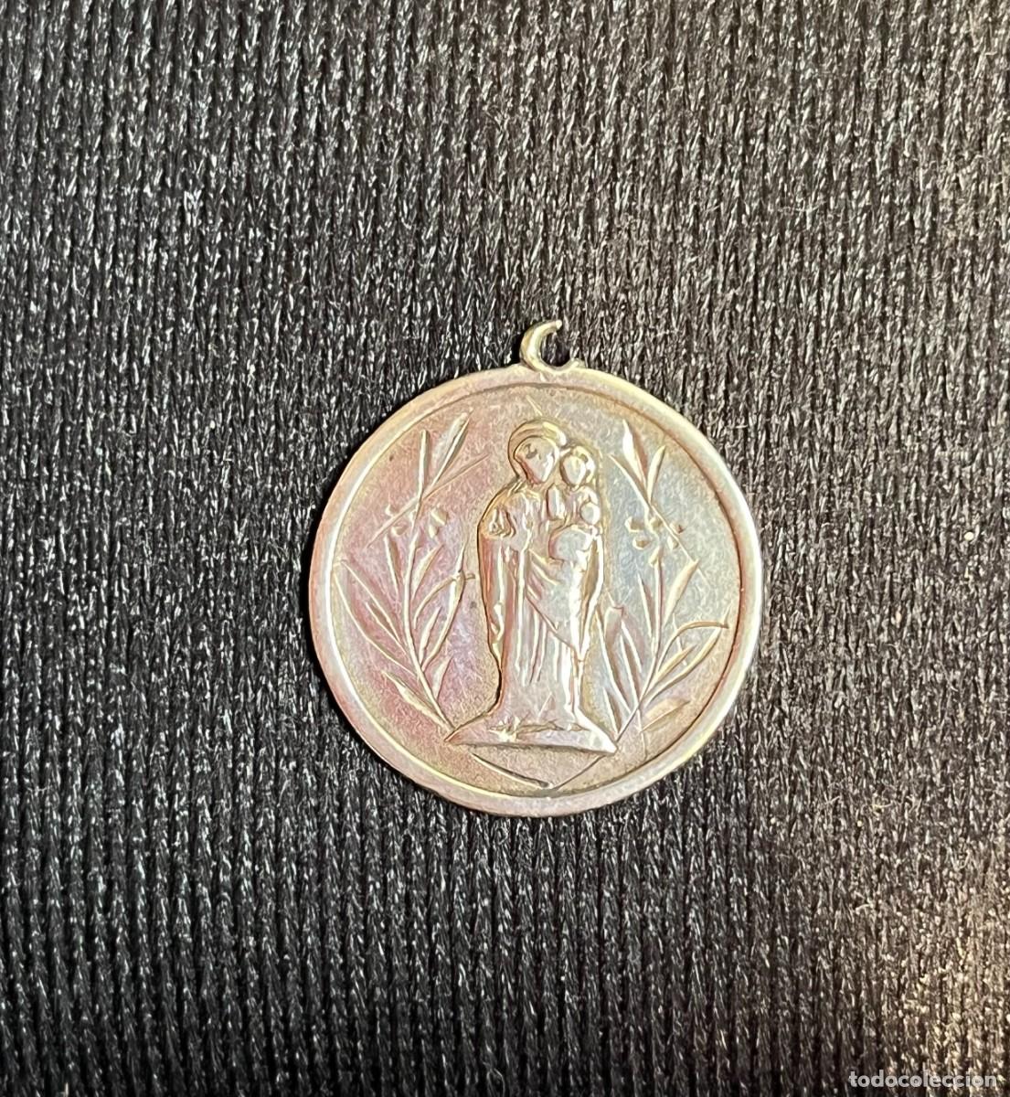 Oggetti Antichi: ANTIGUA MEDALLA PLATA VIRGEN CON EL NI&Ntilde;O 24 mm x 22 mm