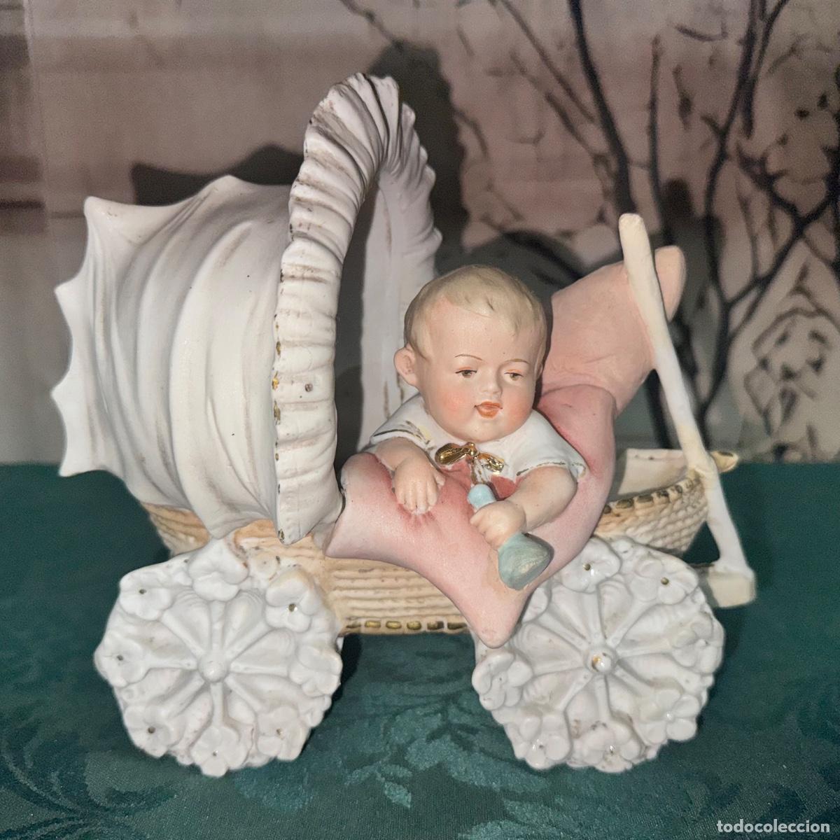 Antig&uuml;edades: Figura de &rdquo;Beb&eacute; Piano&rdquo; de Porcelana Bisque Vintage