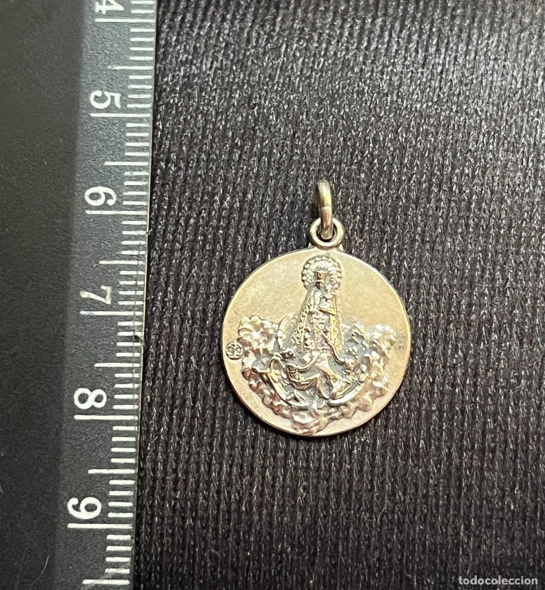 Antiquit&eacute;s: ANTIGUA MEDALLA PLATA VIRGEN DE LOS DESAMPARADOS 21 mm x 18 mm