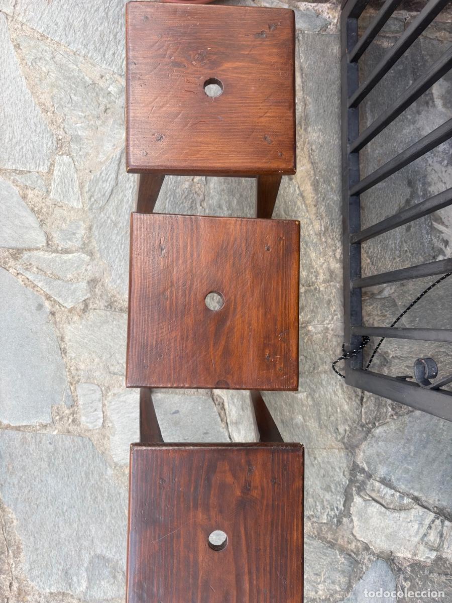 Antig&uuml;edades: 3 taburetes de casta&ntilde;o - Foto 3