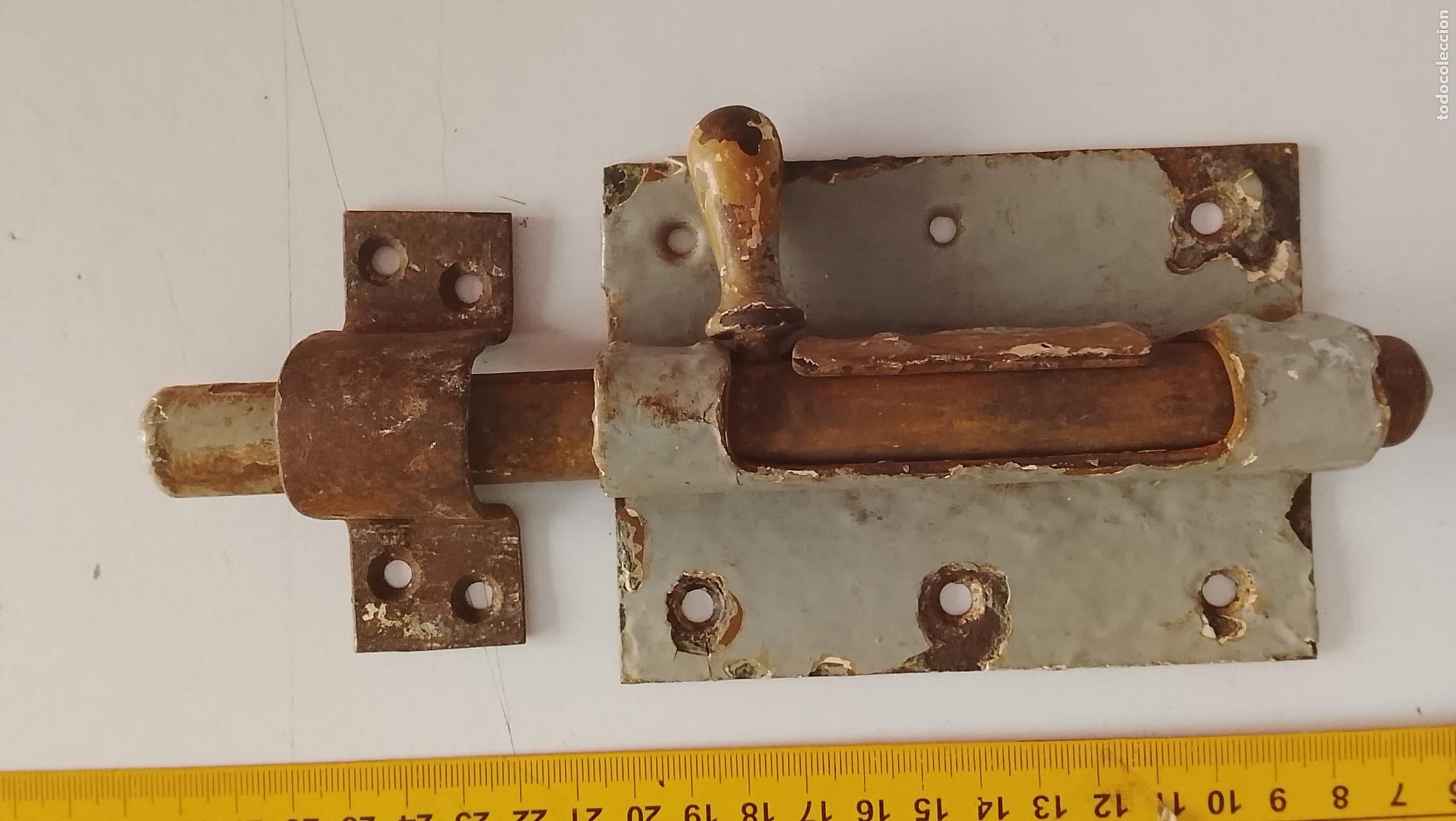 Antig&uuml;edades: PESTILLO CERROJO ANTIGUO HIERRO DE CASA PALACIO DE LOS QUE YA NO SE HACEN . GRAN TAMA&Ntilde;O