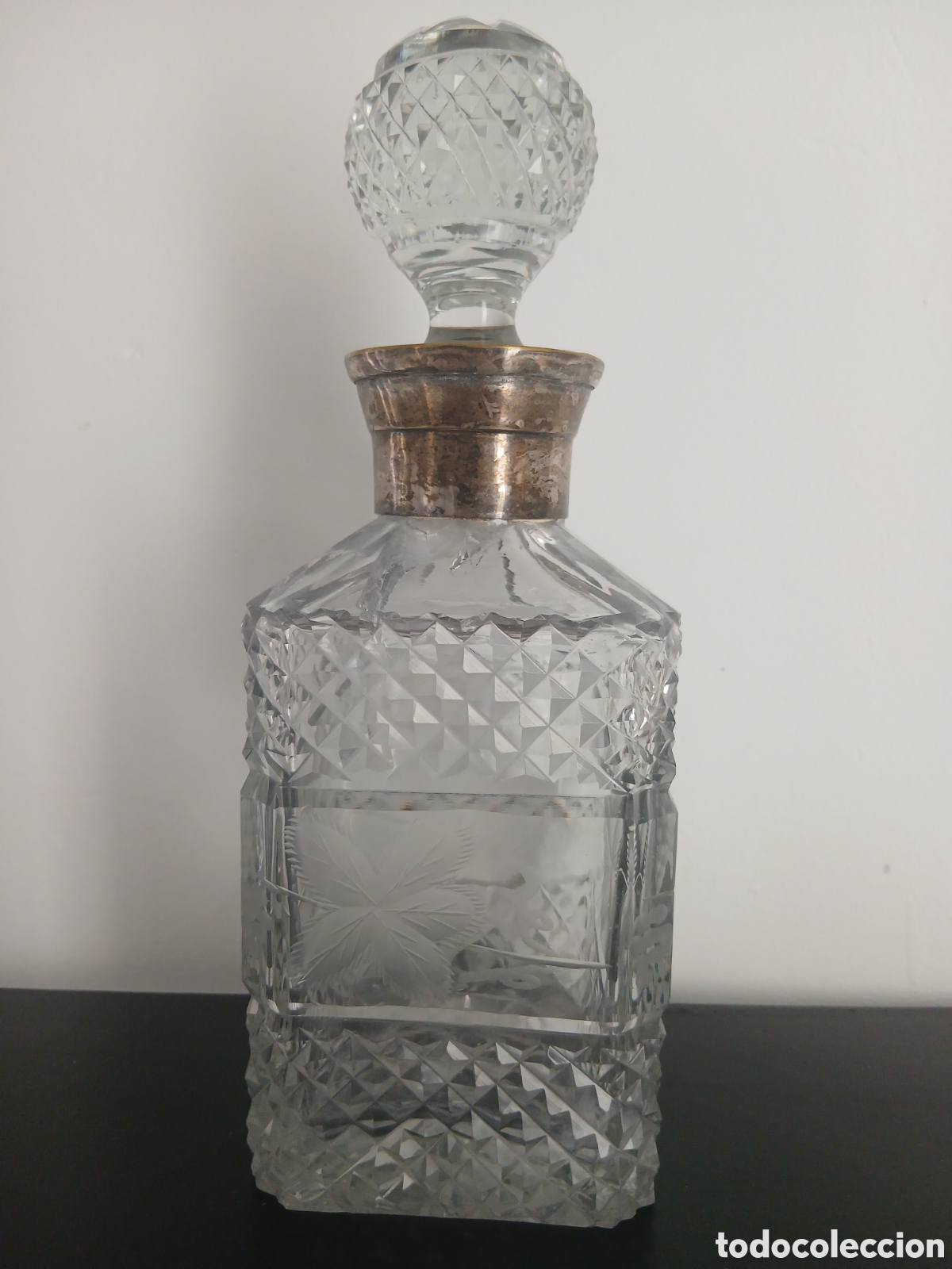 Antig&uuml;edades: Licorera antigua cristal tallado, decantador de whisky, tap&oacute;n original, vintage