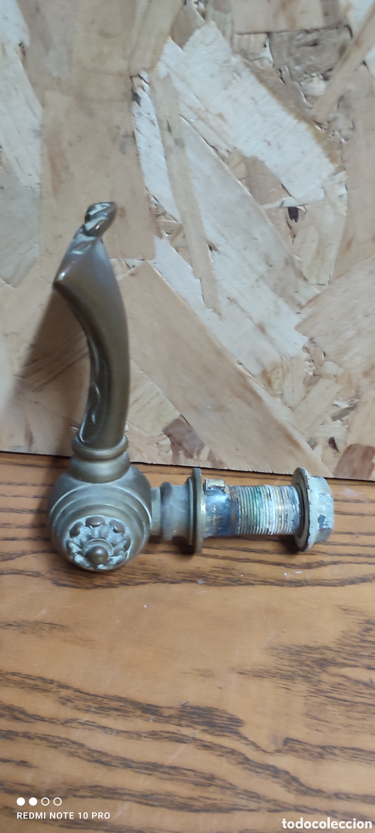 Antig&uuml;edades: Antiguo y espectacular grifo de bronce para lavabo o aguamanil. Leer bien descripci&oacute;n