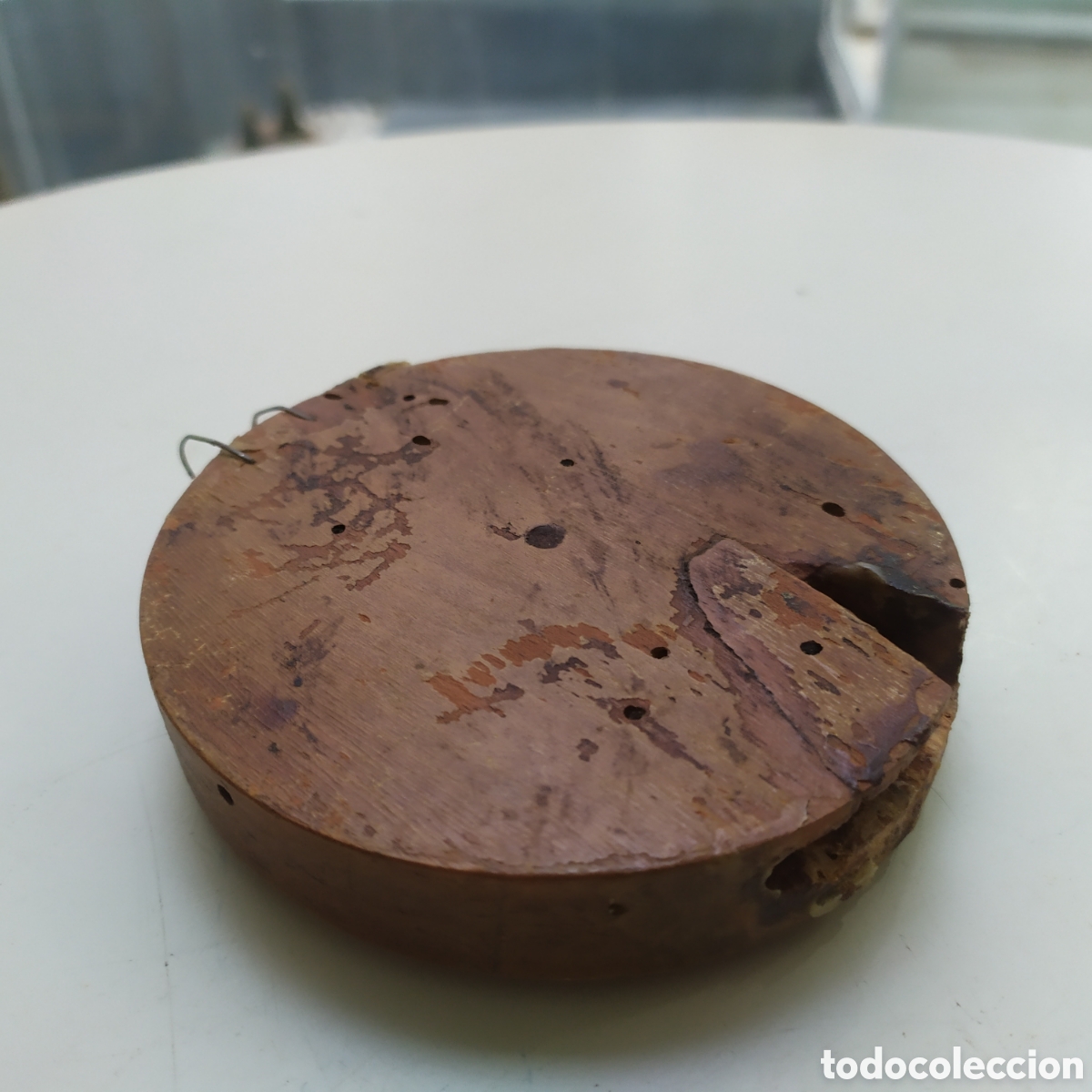 Antig&uuml;edades: Antiguo relieve de broce repujado sobre base de madera - Foto 6
