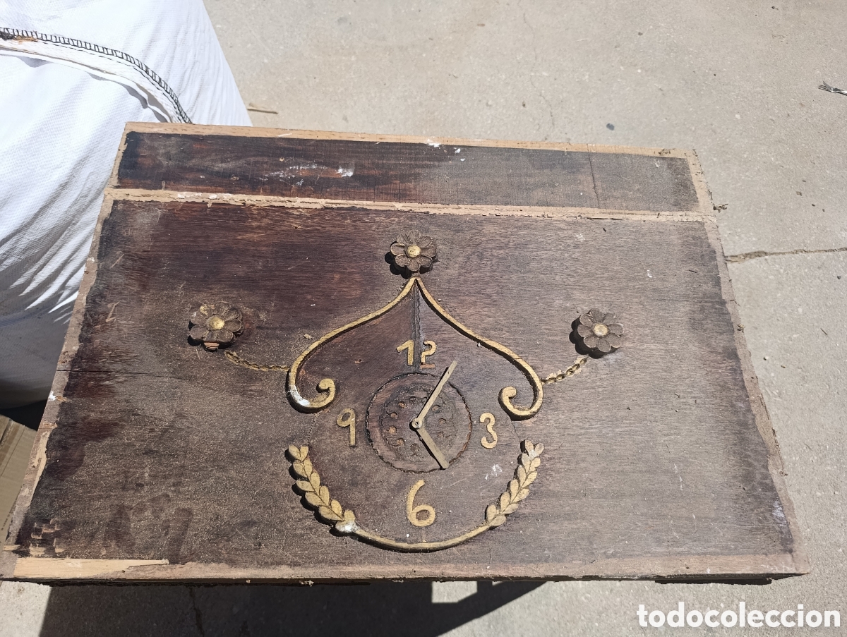 Antig&uuml;edades: Tablon grueso decorado con reloj a&ntilde;os 50.