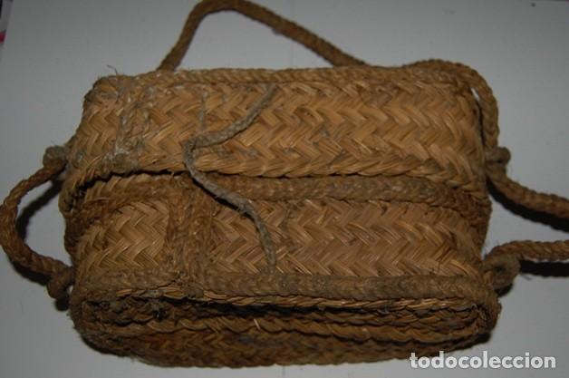 Antig&uuml;edades: ZURRON/CAPAZO ARTESANAL DE ESPARTO PARA LABRADOR/11