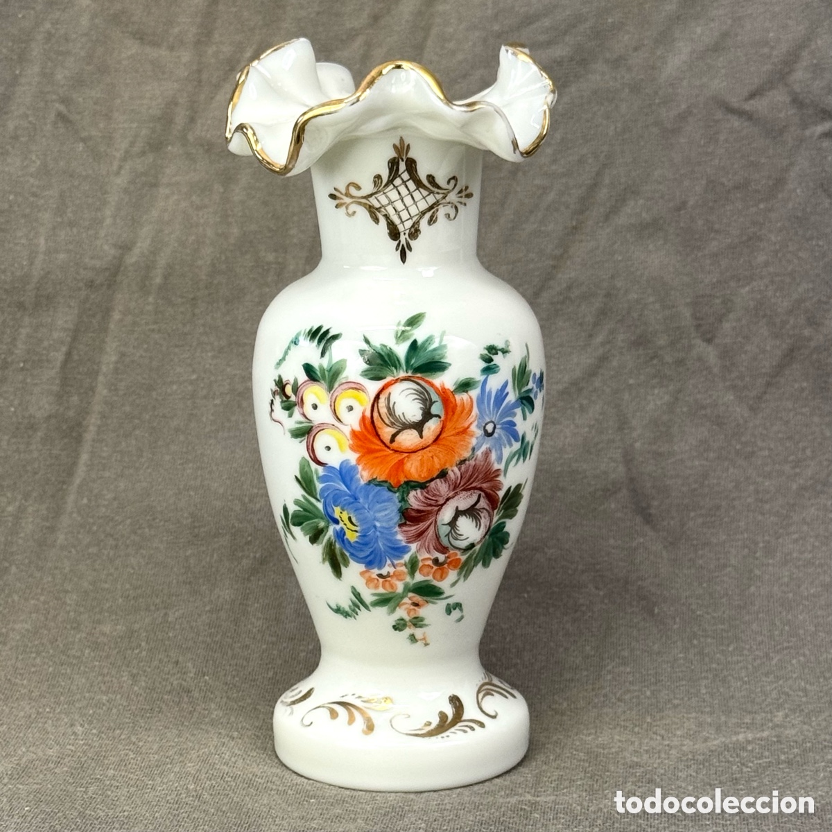 Antiques: PEQUE&Ntilde;O JARRON FLORERO CRISTAL OPALINA PINTADO MANO FLORES DORADO