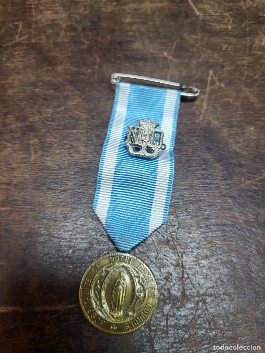 Antig&uuml;edades: ANTIGUA MEDALLA PIN EMBLEMA RELIGIOSO HOSPITALIDAD NUESTRA SE&Ntilde;ORA DE LOURDES