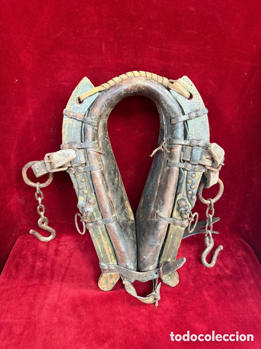 Antig&uuml;edades: Antigua collera-collarin de tiro de caballo!