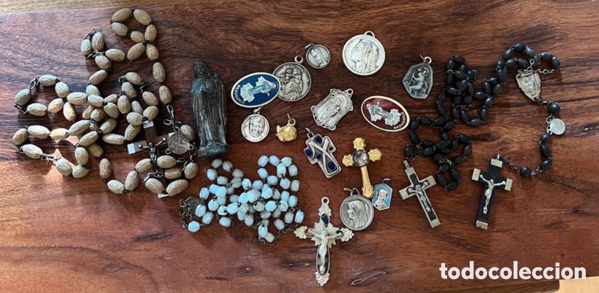 Antig&uuml;edades: Lote religioso a catalogar, rosarios, medallas, plata, etc