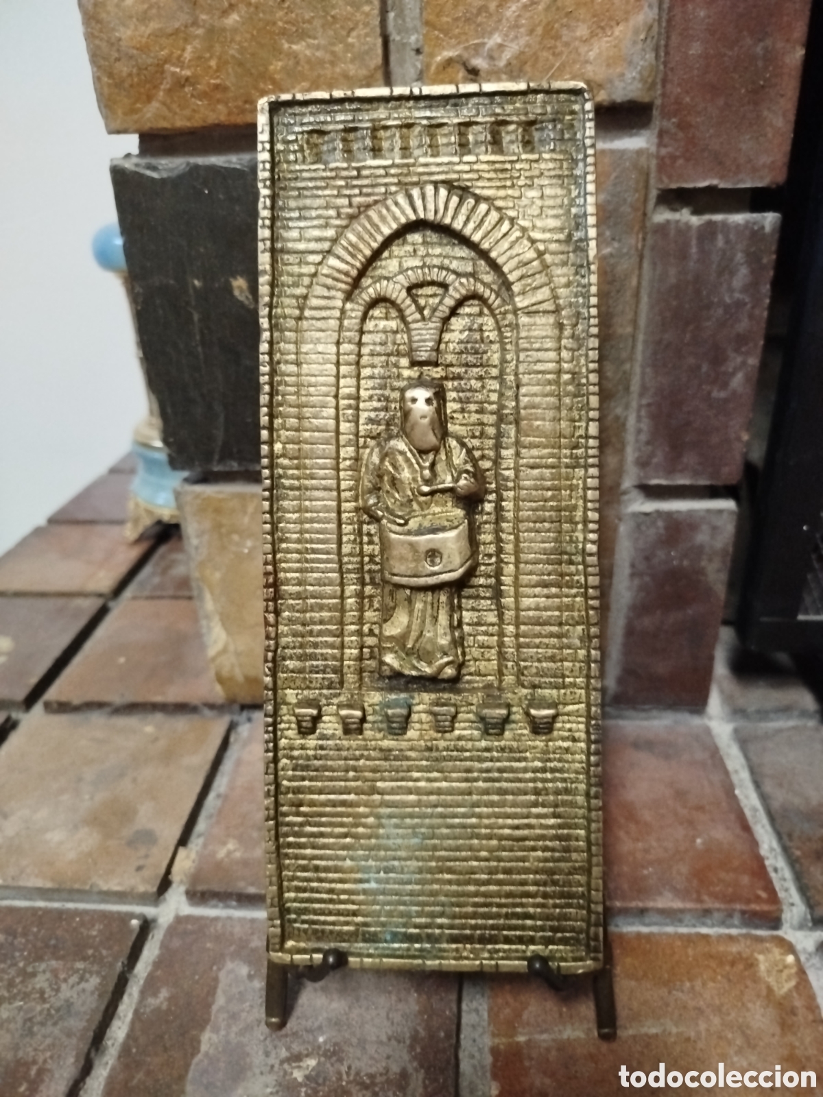 Antiguidades: Escultura de nazareno placa bajorrelieve bronce, con soporte. Autor desconocido.