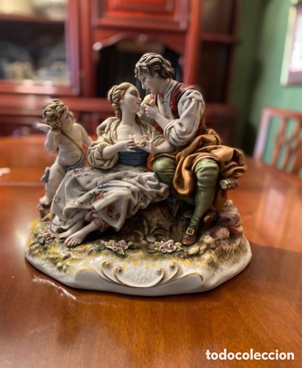 Antig&uuml;edades: Figura porcelana Santa Anita Pareja Galante Rococ&oacute; con Querub&iacute;n