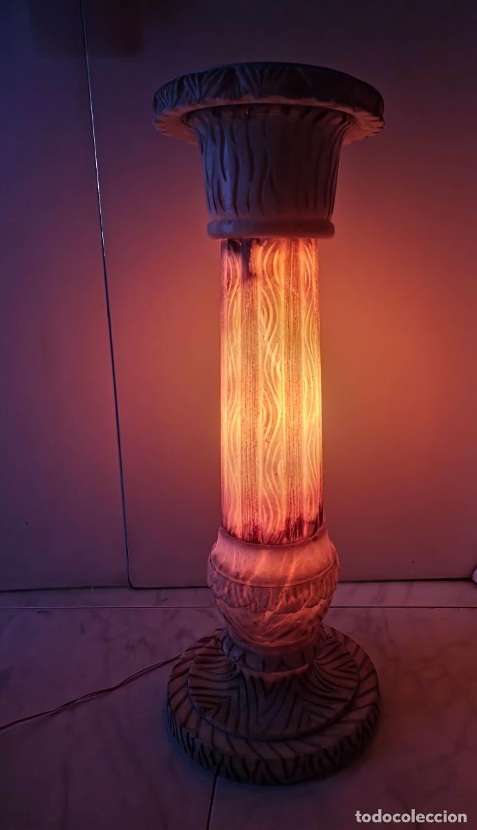 Antig&uuml;edades: Columna luminosa de alabastro navarro macizo a&ntilde;os 79