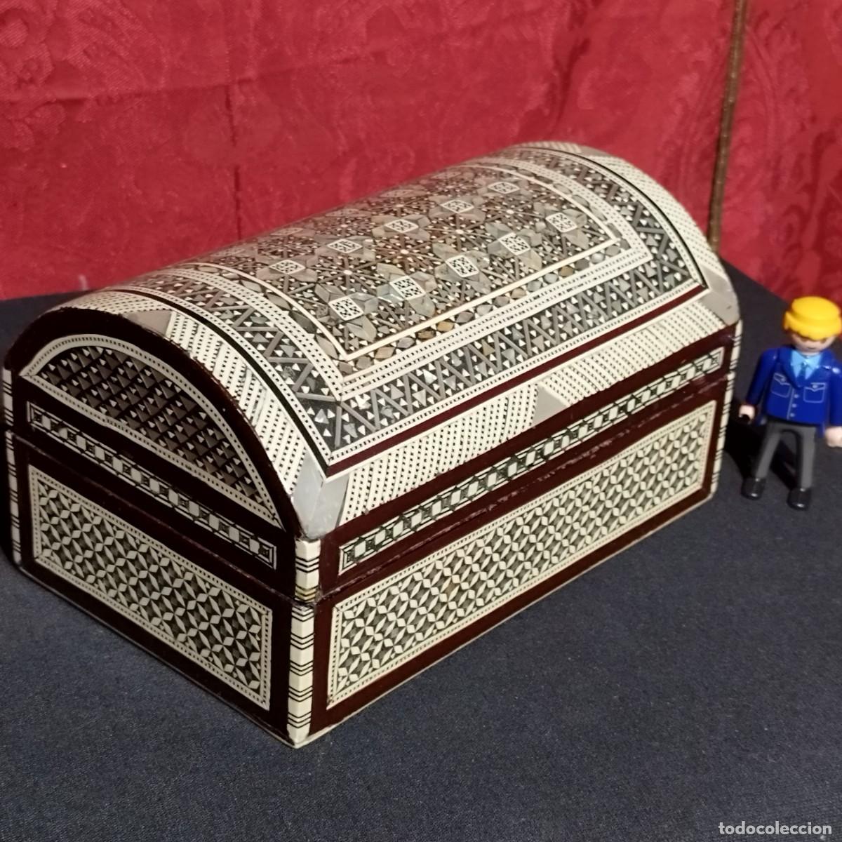 Antig&uuml;edades: CAJA BAUL COFRE ELABORADA EN MADERA E INCRUSTACIONES HECHA EN EGIPTO - Foto 9