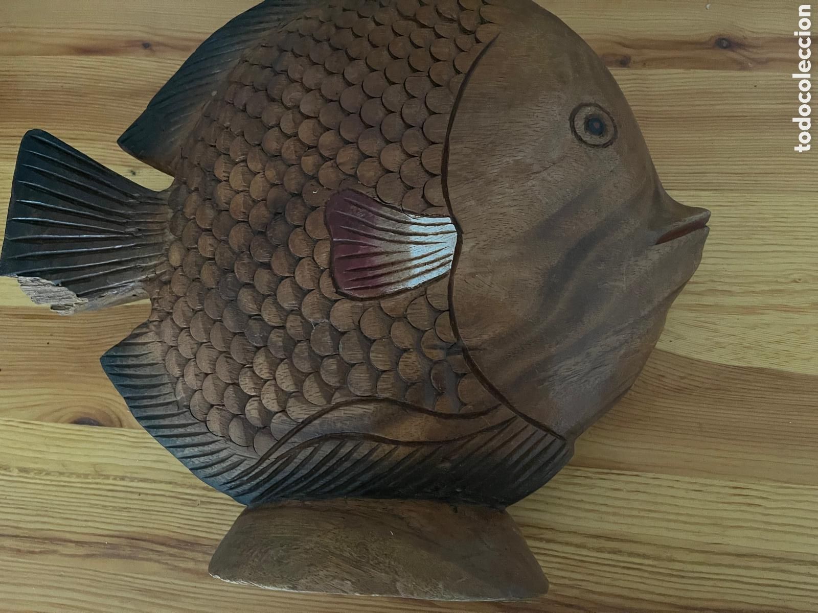 Antig&uuml;edades: Pez decorativo antiguo de madera tallada a mano. Escultura artesanal