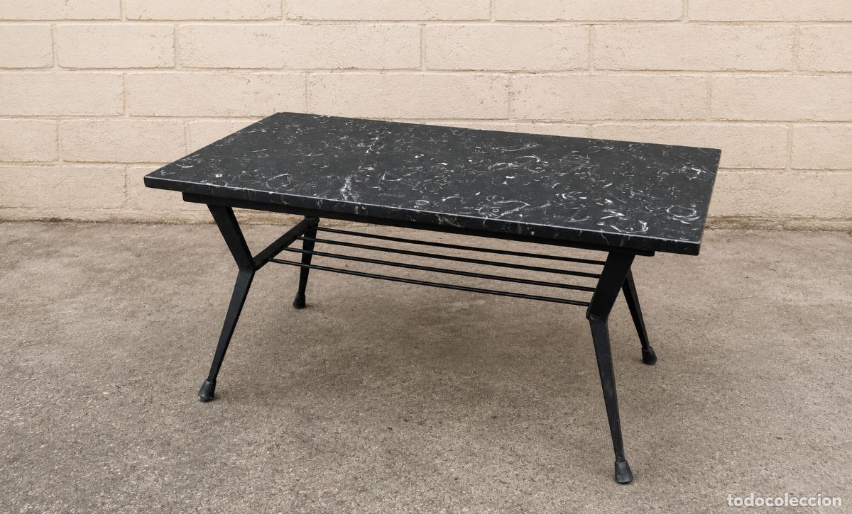 Antiguidades: Mesa revistero antigua vintage estilo Dan&eacute;s N&oacute;rdico. Mesa auxiliar baja centro de sal&oacute;n Mid Century.