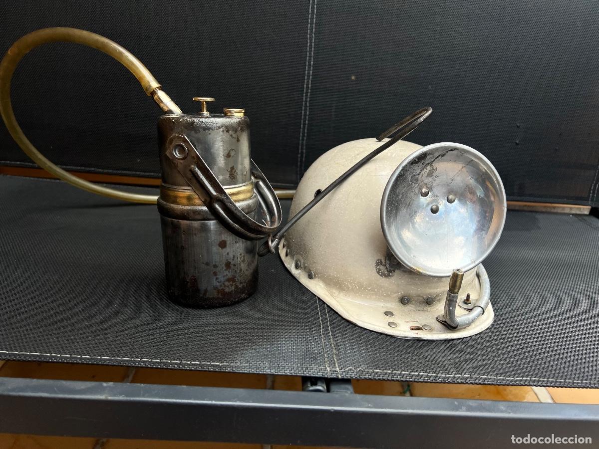 Antig&uuml;edades: Carburo con casco y pantalla