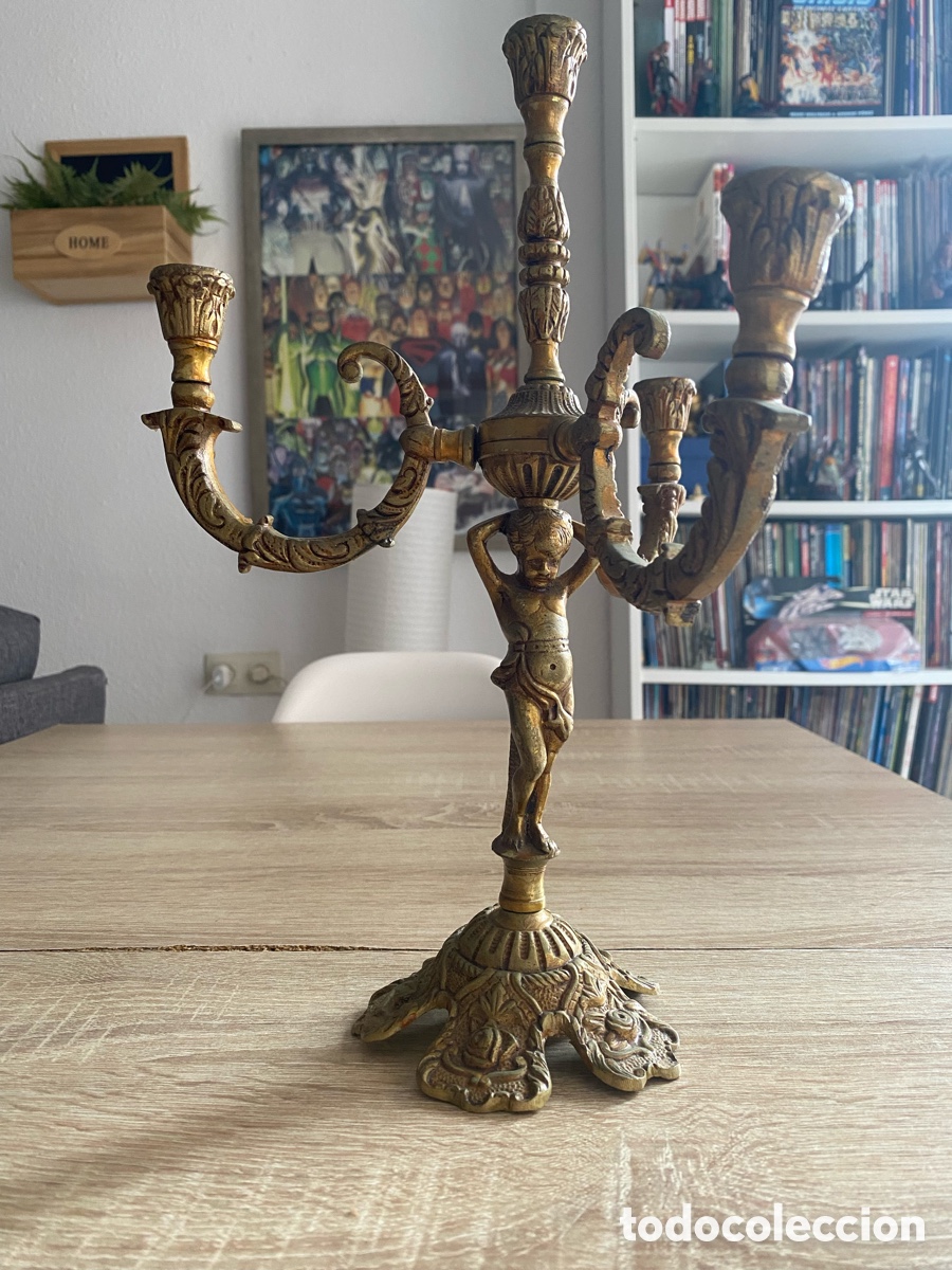 Antig&uuml;edades: Pareja de candelabros antiguos de bronce de 5 luces con querub&iacute;n &ndash; Estilo Luis XV / Rococ&oacute;