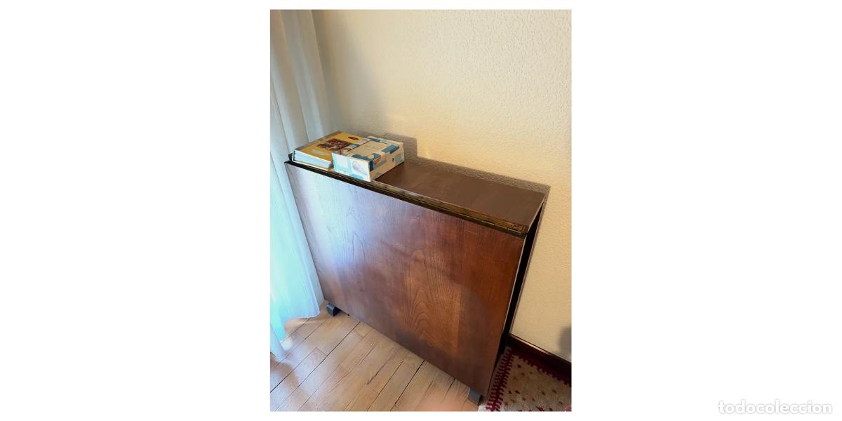 Antig&uuml;edades: Mesa de alas abatibles en tono madera