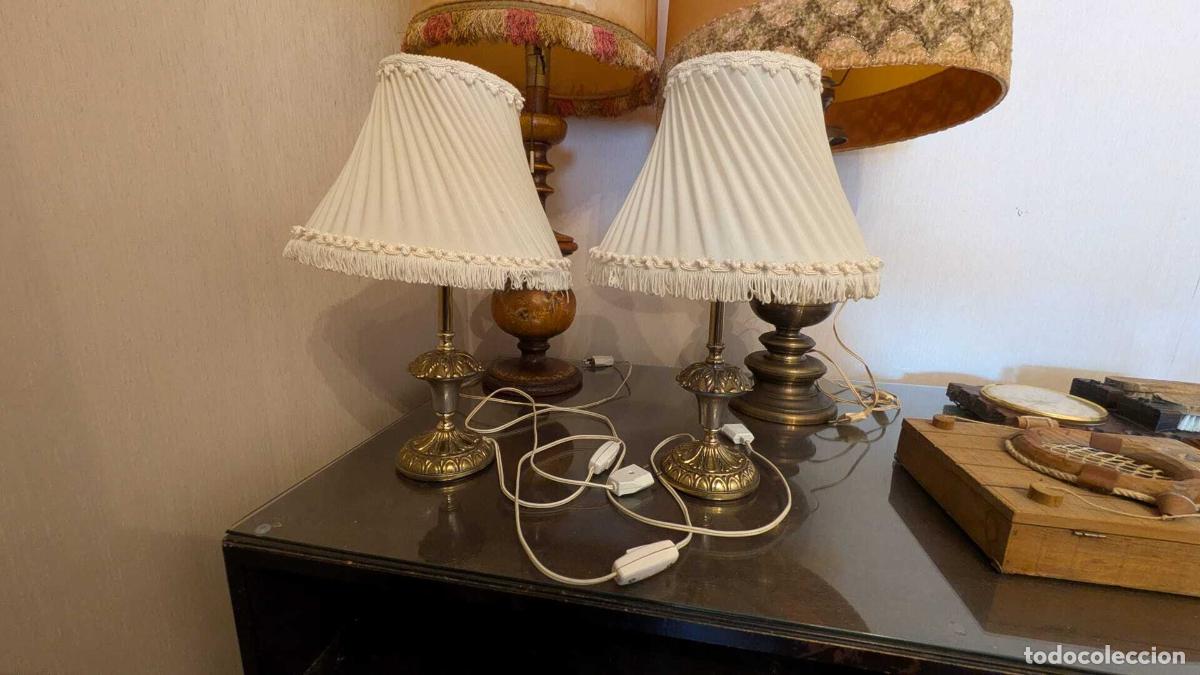 Antig&uuml;edades: PRI-015: Pareja de l&aacute;mparas de sobremesa cl&aacute;sicas