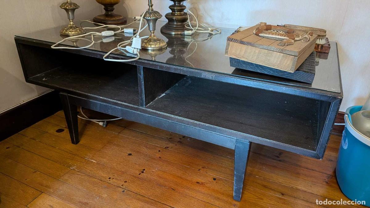 Antig&uuml;edades: PRI-009: Mesa baja rectangular con tapa de vidrio