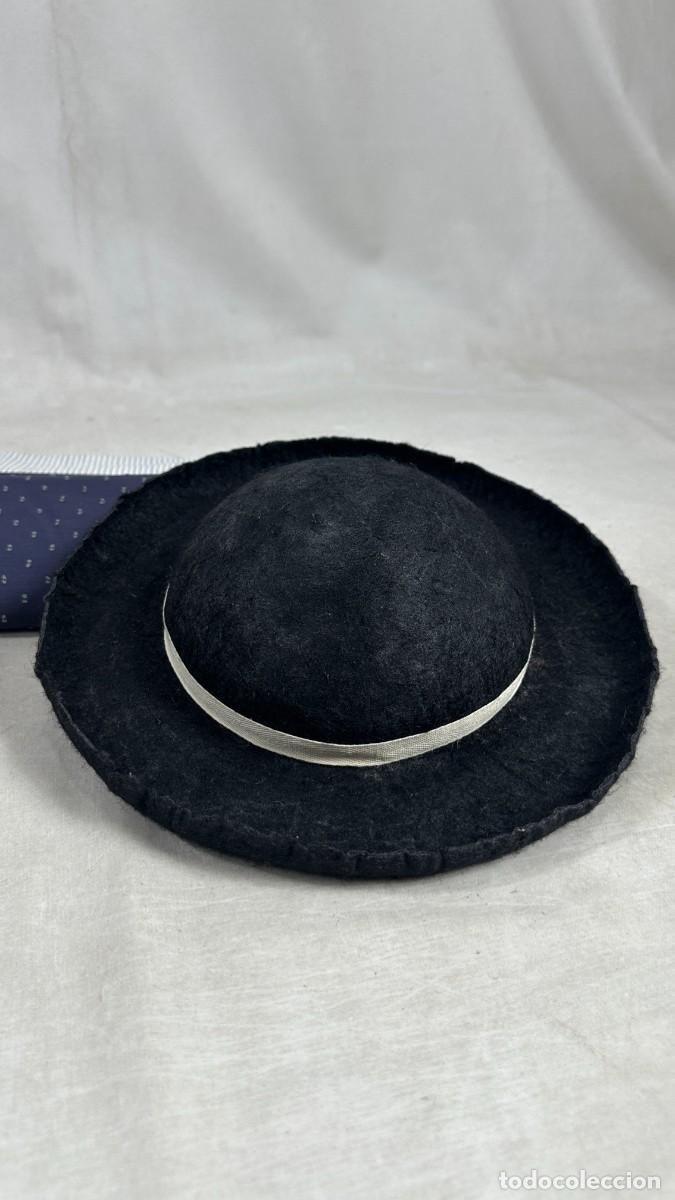 Antig&uuml;edades: Sombrero de S&aacute;stago tradicional