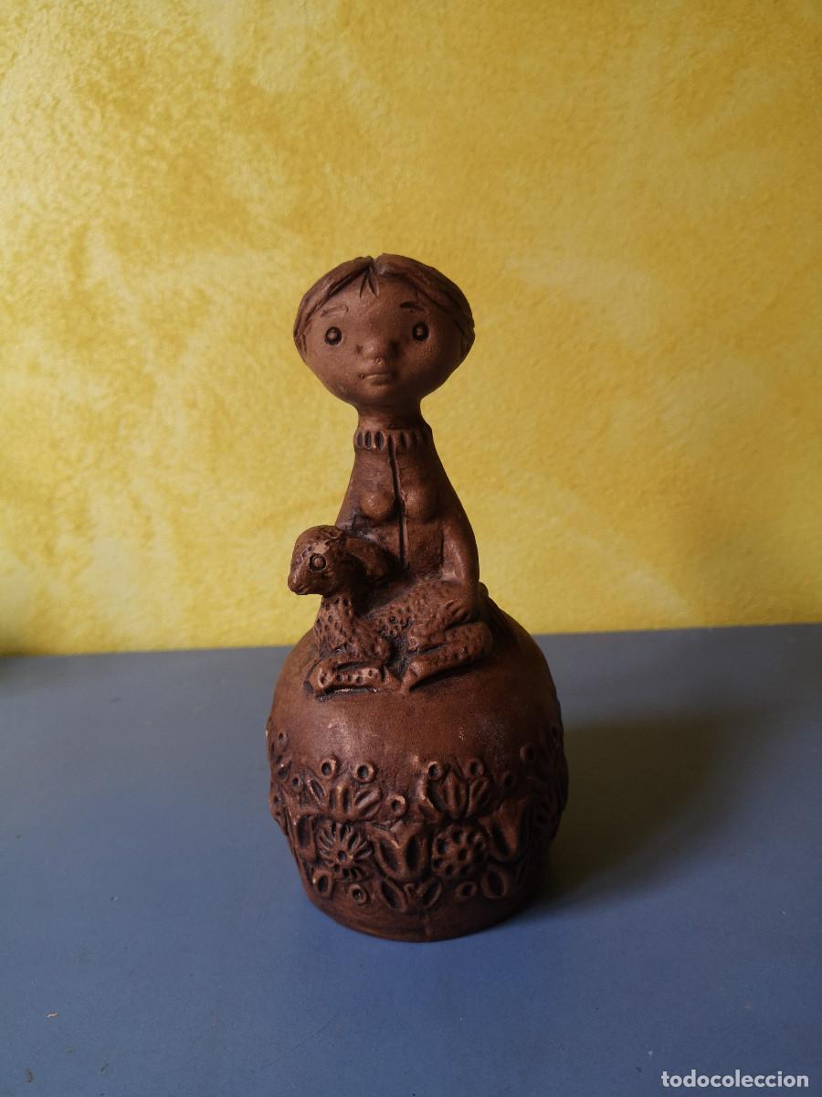 Antiquit&eacute;s: FIGURA DE CERAMICA..