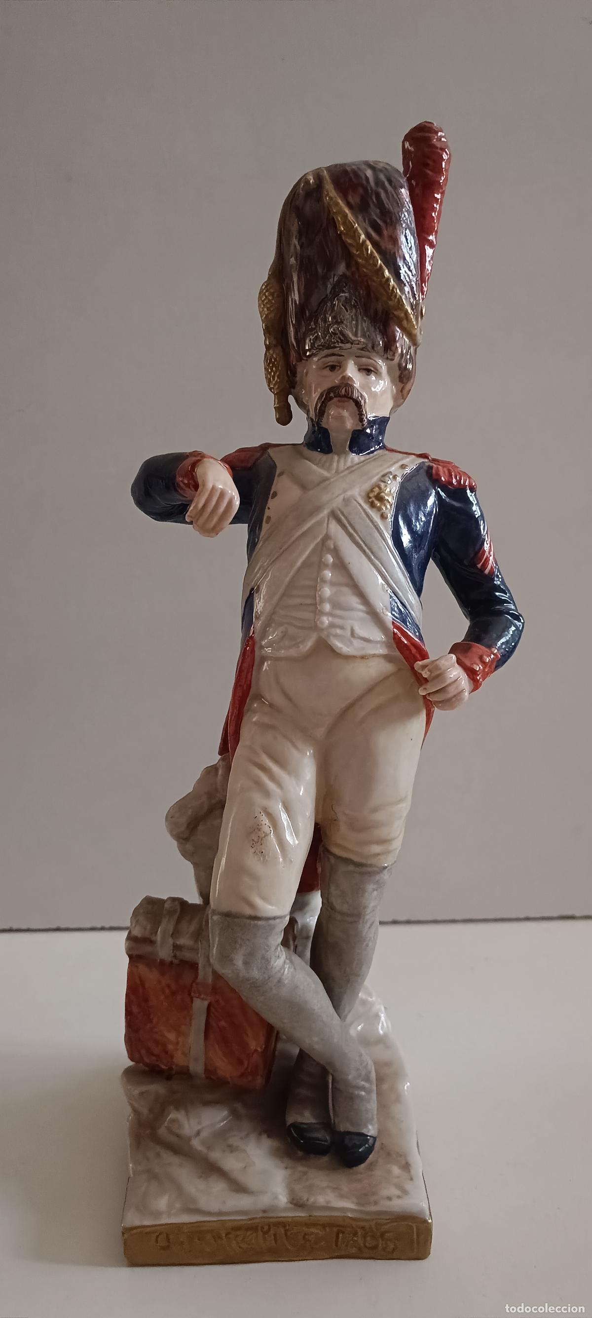 Antig&uuml;edades: soldado porcelana frances