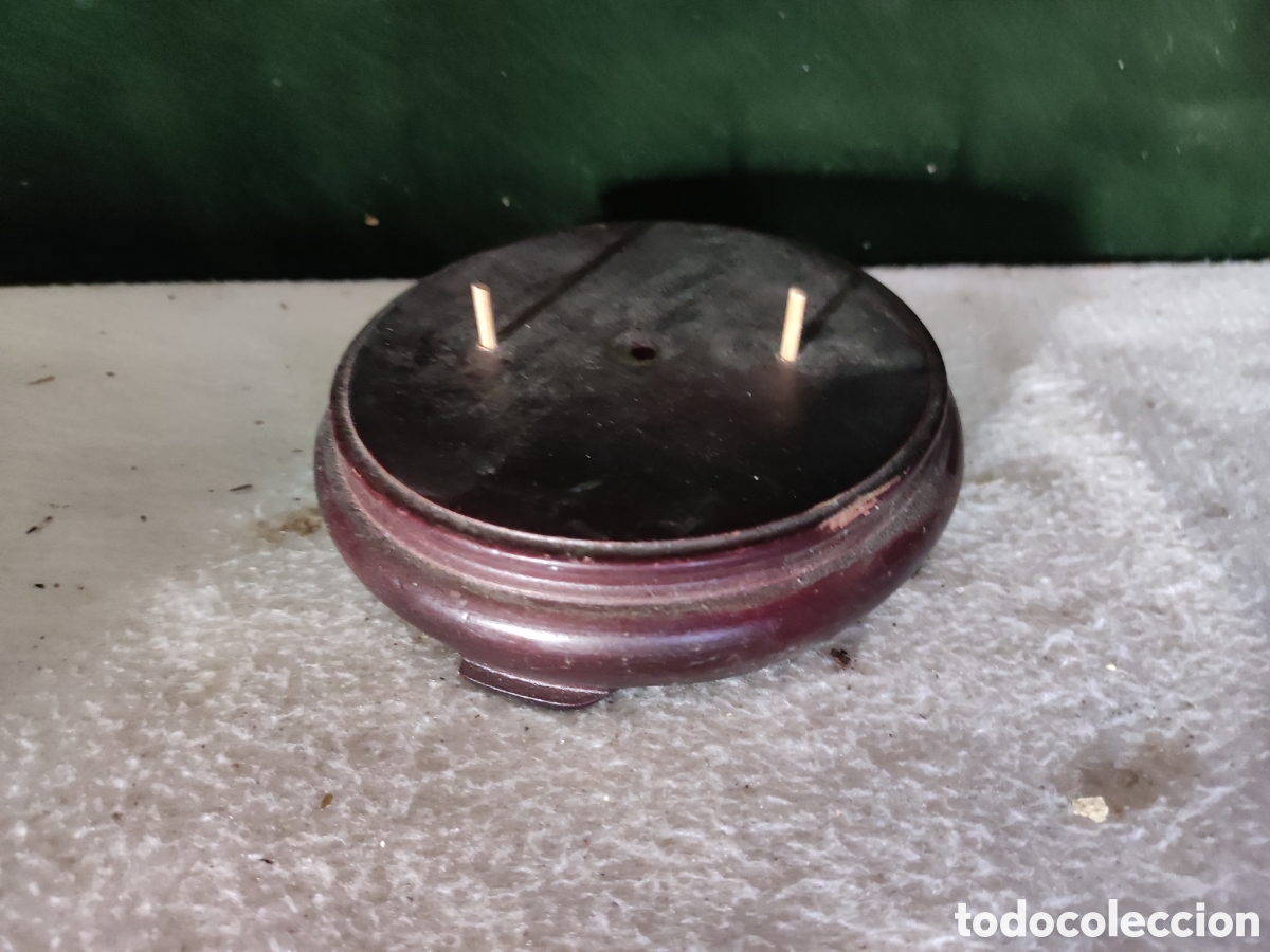 Antig&uuml;edades: Peana peque&ntilde;a antigua 12 cm de di&aacute;metro