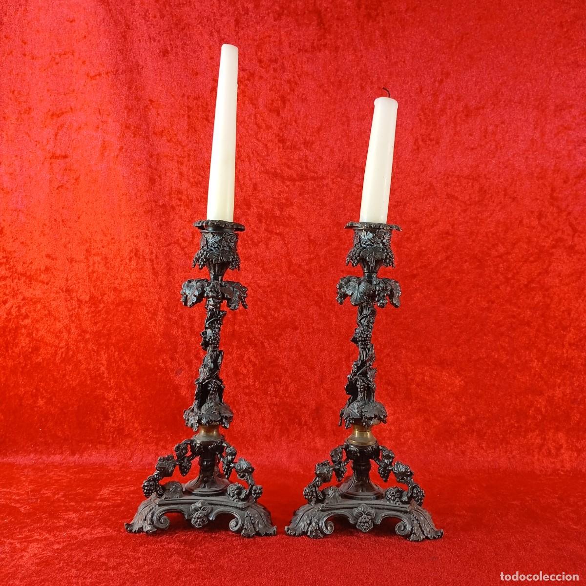 Antig&uuml;edades: LOTE 2 CANDELABROS DE ALTAR - SIGLO XVI - DE BRONCE - 40 X 13 CM Y 36 X 12,5 CM / 2197